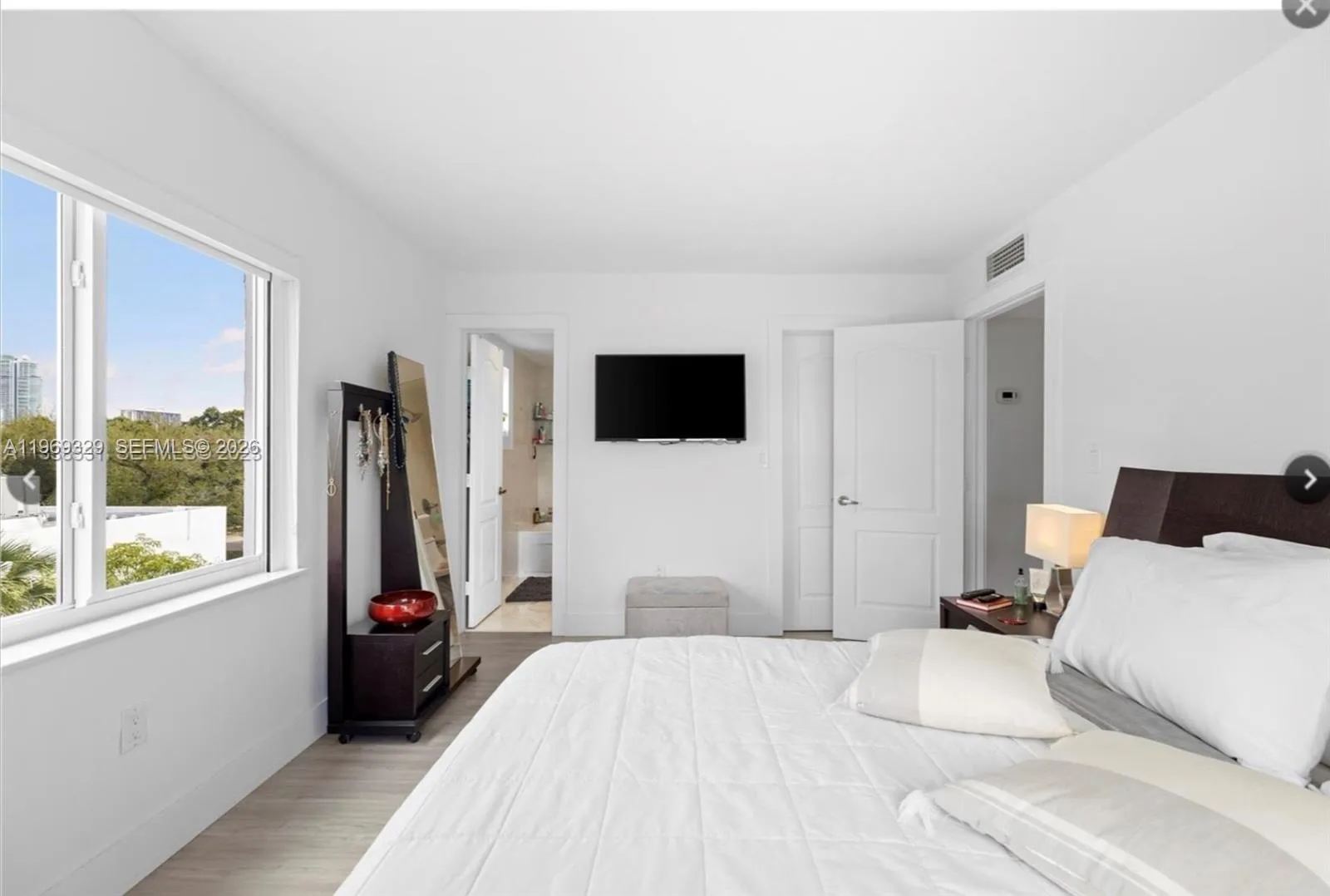 2530 Sw 3rd Ave 305, Miami, Florida 33129, Miami, Florida 33129, 2 Bedrooms Bedrooms, ,2 BathroomsBathrooms,Residential,For Sale,2530 Sw 3rd Ave 305, Miami, Florida 33129,A11969329