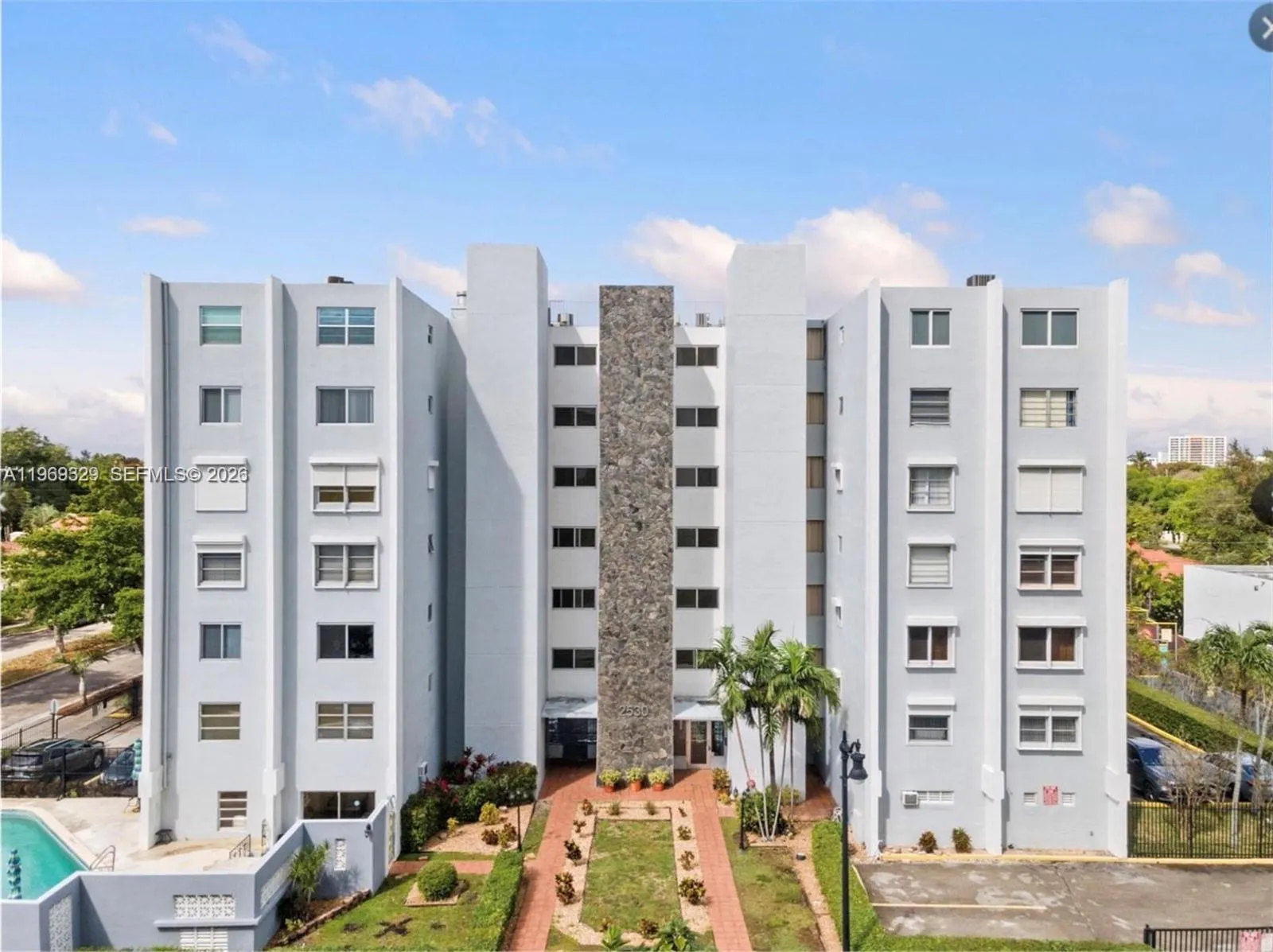 2530 Sw 3rd Ave 305, Miami, Florida 33129, Miami, Florida 33129, 2 Bedrooms Bedrooms, ,2 BathroomsBathrooms,Residential,For Sale,2530 Sw 3rd Ave 305, Miami, Florida 33129,A11969329