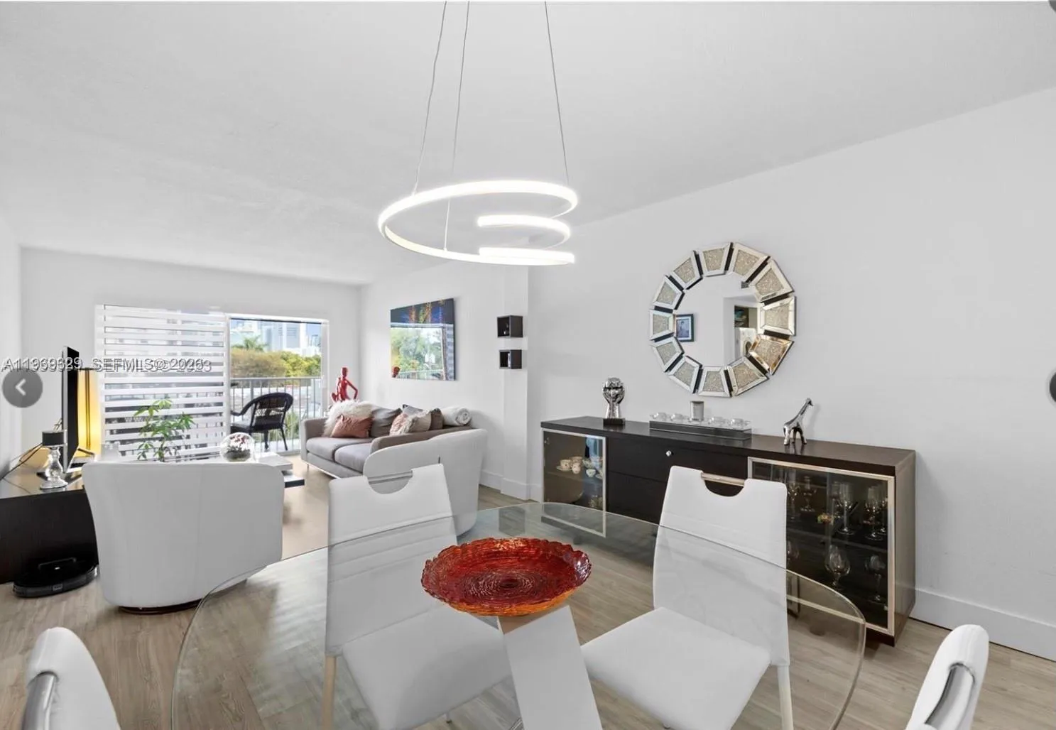 2530 Sw 3rd Ave 305, Miami, Florida 33129, Miami, Florida 33129, 2 Bedrooms Bedrooms, ,2 BathroomsBathrooms,Residential,For Sale,2530 Sw 3rd Ave 305, Miami, Florida 33129,A11969329