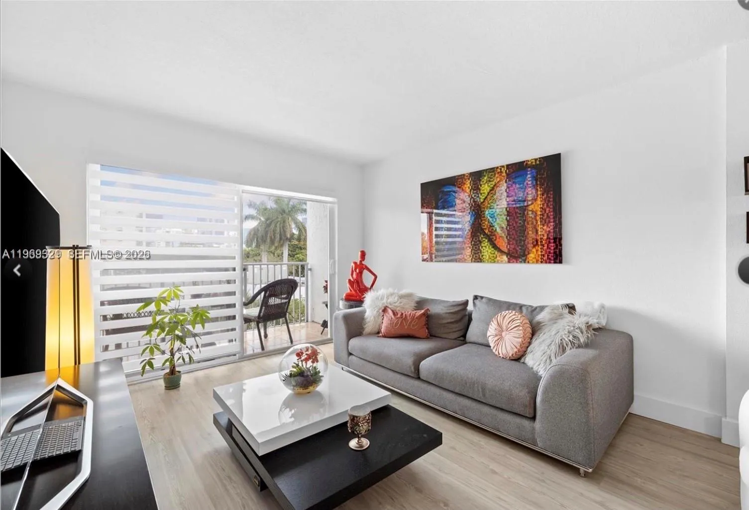2530 Sw 3rd Ave 305, Miami, Florida 33129, Miami, Florida 33129, 2 Bedrooms Bedrooms, ,2 BathroomsBathrooms,Residential,For Sale,2530 Sw 3rd Ave 305, Miami, Florida 33129,A11969329