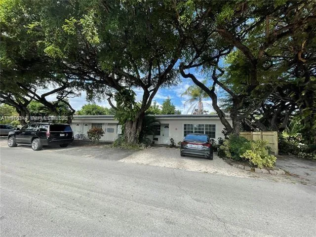 1717 Ne 12th St 2, Fort Lauderdale, Florida 33304, Fort Lauderdale, Florida 33304, ,1 BathroomBathrooms,Residential Lease,For Rent,1717 Ne 12th St 2, Fort Lauderdale, Florida 33304,A11970347