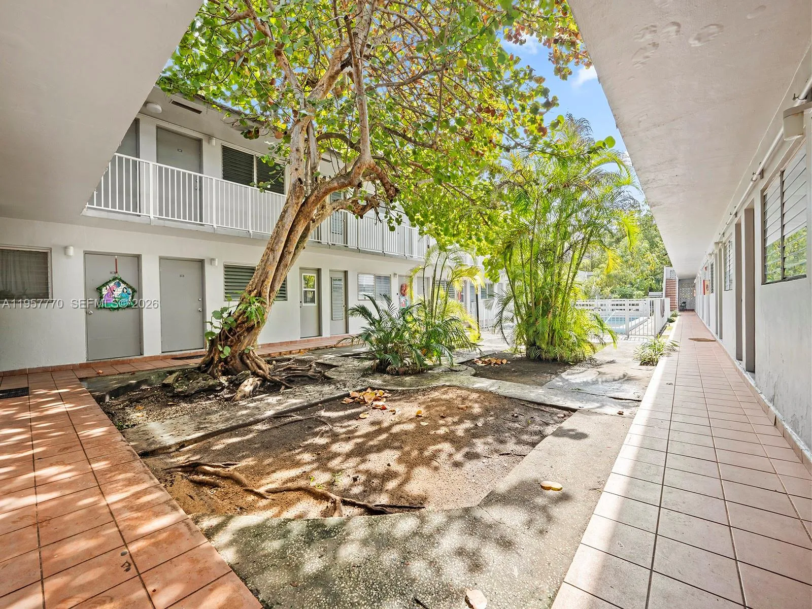 6801 N Kendall Dr 0, Pinecrest, Florida 33156, Pinecrest, Florida 33156, 1 Bedroom Bedrooms, ,1 BathroomBathrooms,Residential Lease,For Rent,6801 N Kendall Dr 0, Pinecrest, Florida 33156,A11957770