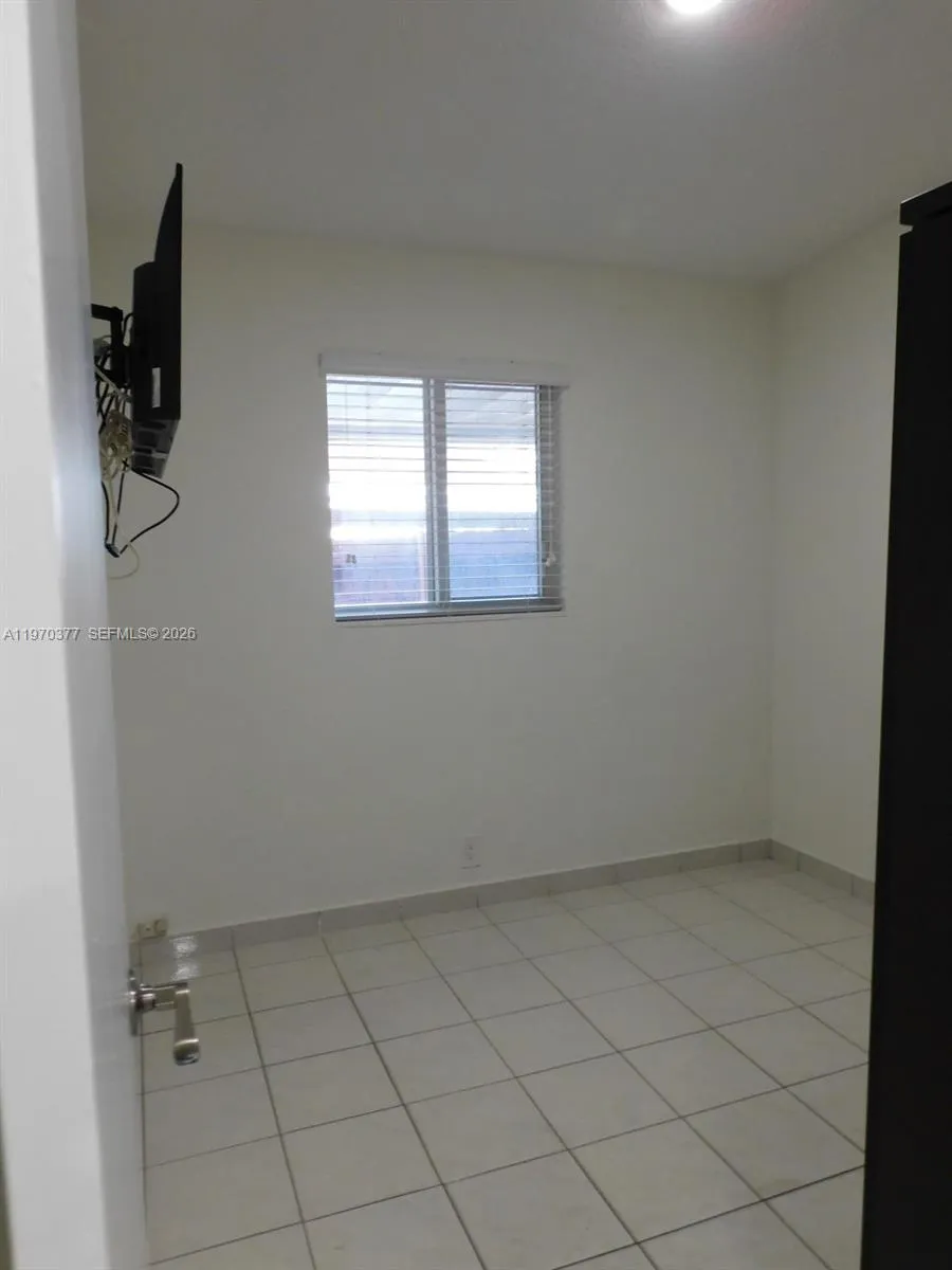 Entrance to 3rd bedroom.