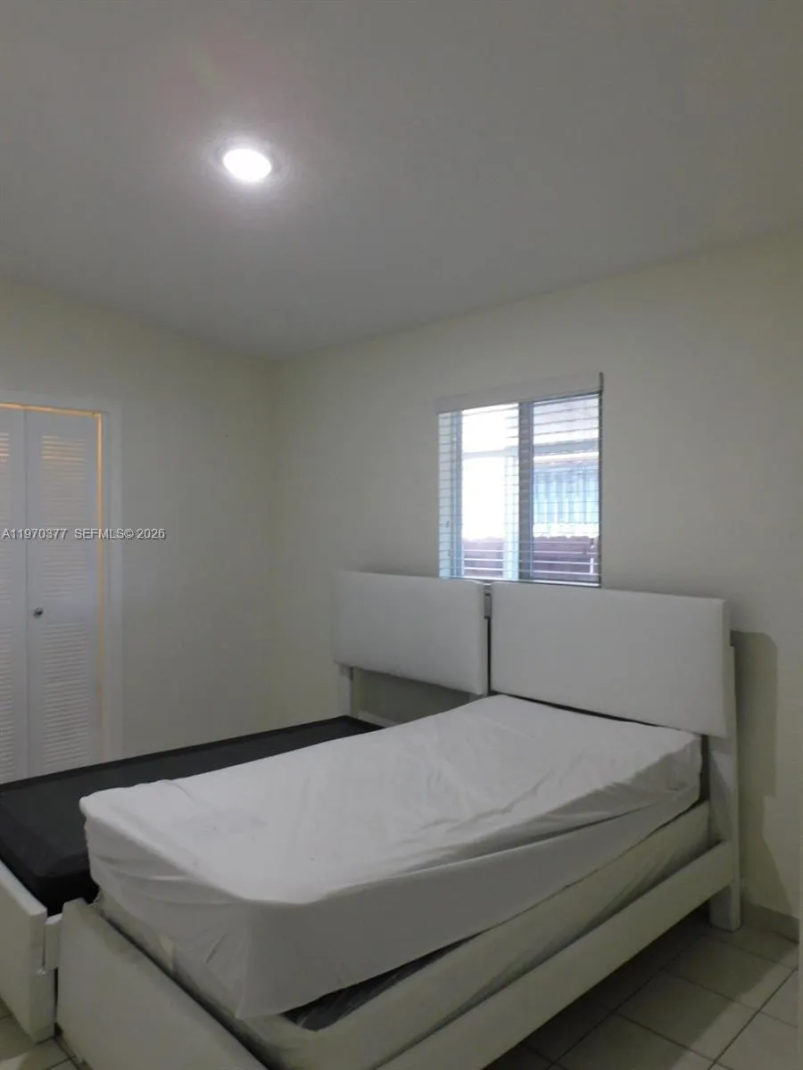 2nd bedroom.