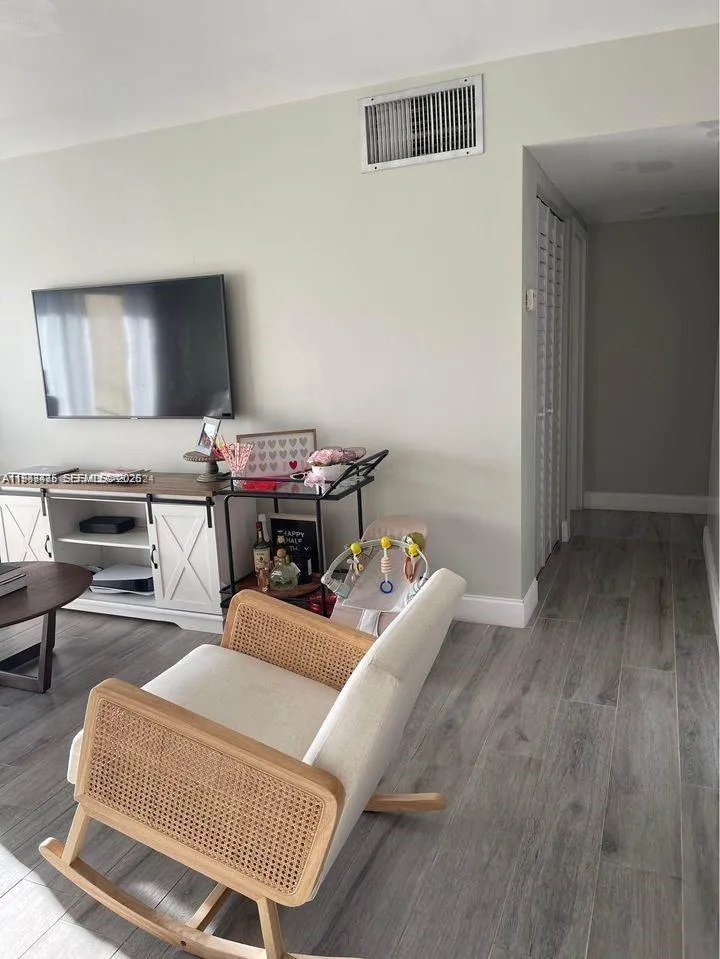 5221 Geneva Way 305, Doral, Florida 33166, Doral, Florida 33166, 1 Bedroom Bedrooms, ,1 BathroomBathrooms,Residential Lease,For Rent,5221 Geneva Way 305, Doral, Florida 33166,A11967475