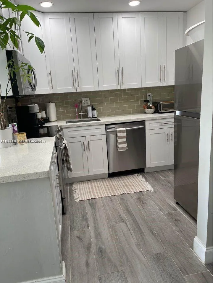5221 Geneva Way 305, Doral, Florida 33166, Doral, Florida 33166, 1 Bedroom Bedrooms, ,1 BathroomBathrooms,Residential Lease,For Rent,5221 Geneva Way 305, Doral, Florida 33166,A11967475
