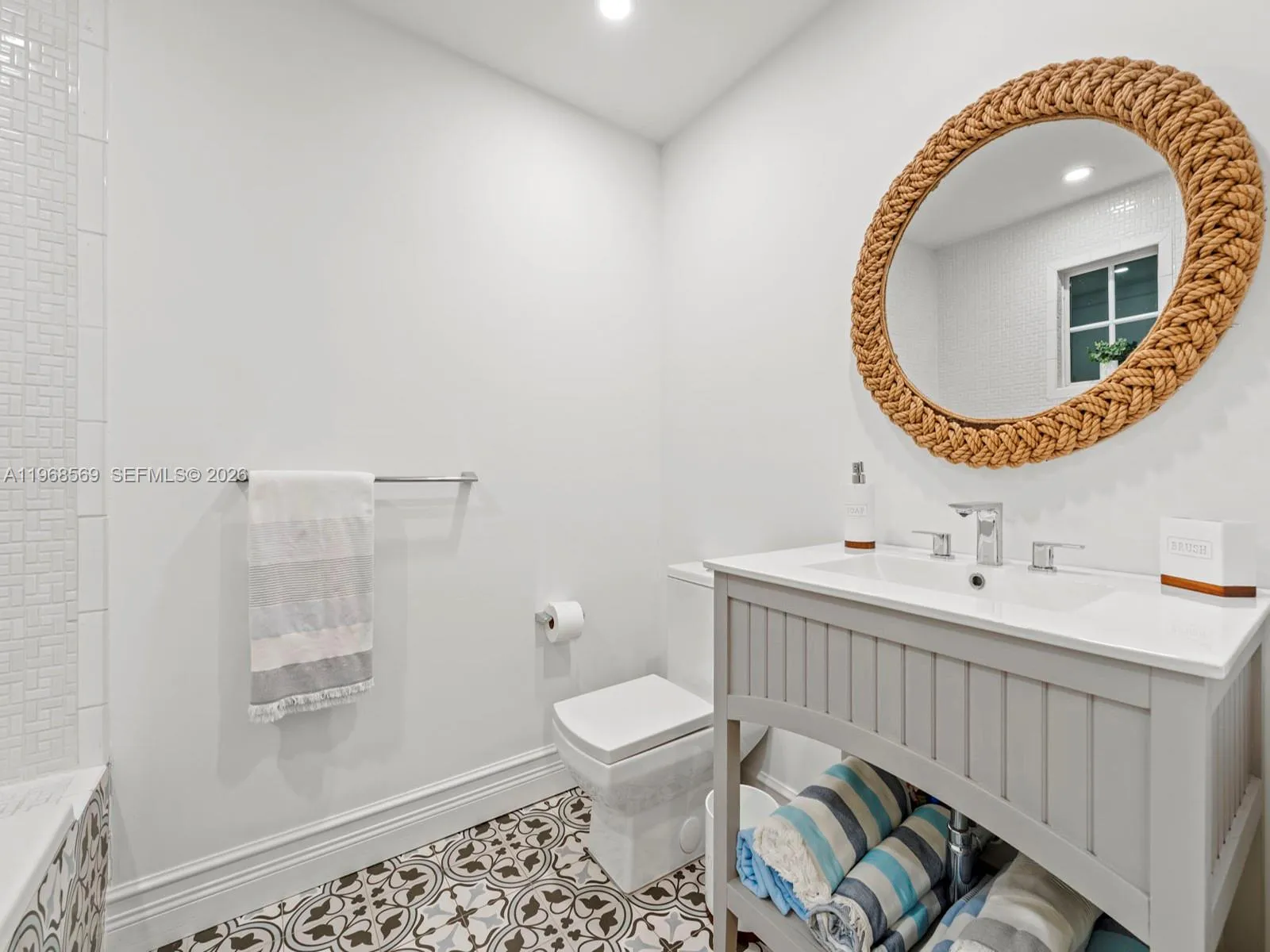 7218 Sw 54th Court, Miami, Florida 33143, Miami, Florida 33143, 4 Bedrooms Bedrooms, ,4 BathroomsBathrooms,Residential,For Sale,7218 Sw 54th Court, Miami, Florida 33143,A11968569