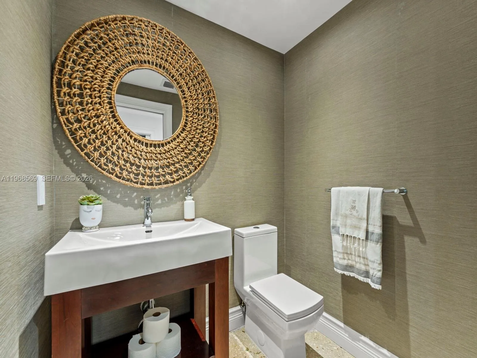 7218 Sw 54th Court, Miami, Florida 33143, Miami, Florida 33143, 4 Bedrooms Bedrooms, ,4 BathroomsBathrooms,Residential,For Sale,7218 Sw 54th Court, Miami, Florida 33143,A11968569