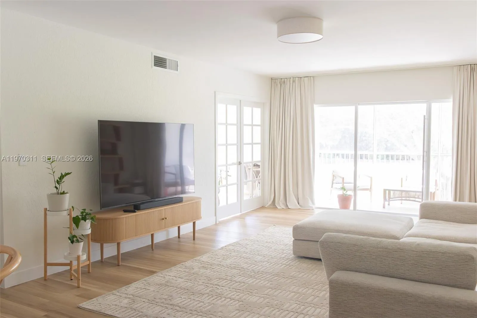 Pompano Beach, Florida 33069, 2 Bedrooms Bedrooms, ,2 BathroomsBathrooms,Residential,For Sale,A11970311