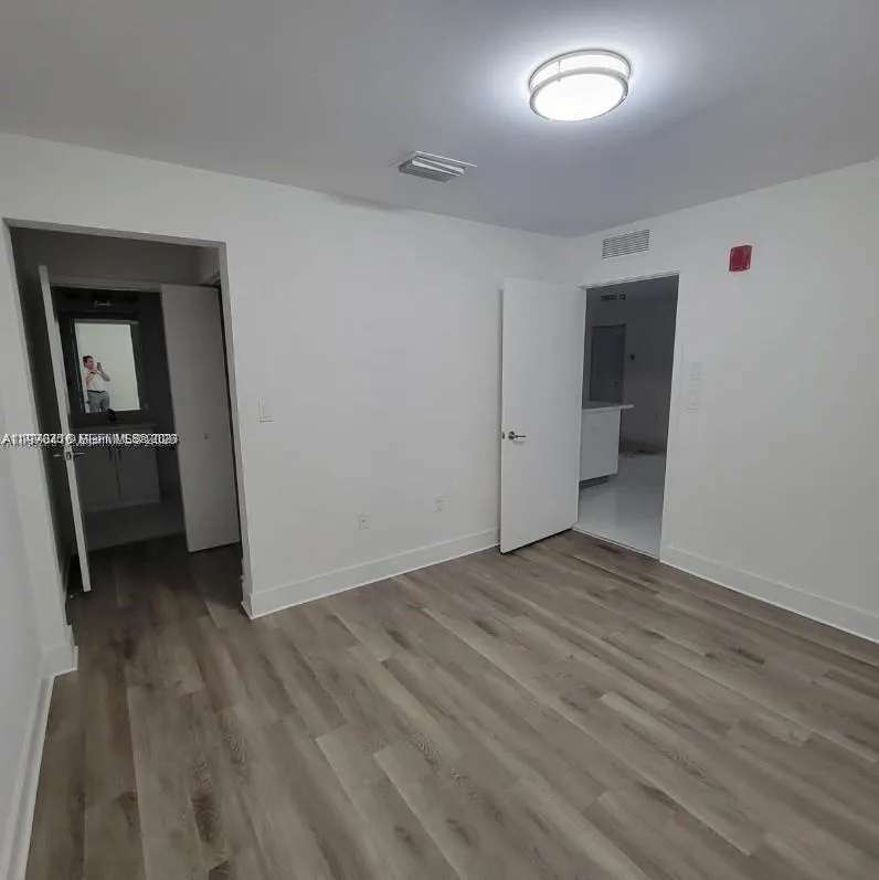 2651 Ne 212th Ter 105, Miami, Florida 33180, Miami, Florida 33180, 2 Bedrooms Bedrooms, ,2 BathroomsBathrooms,Residential Lease,For Rent,2651 Ne 212th Ter 105, Miami, Florida 33180,A11970416