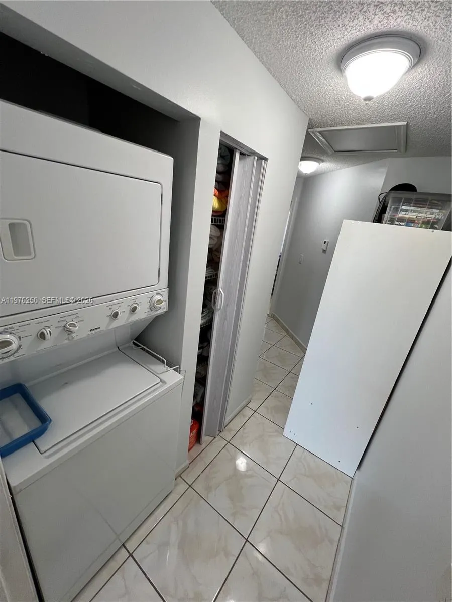 5214 Nw 190th St, Miami Gardens, Florida 33055, Miami Gardens, Florida 33055, 2 Bedrooms Bedrooms, ,2 BathroomsBathrooms,Residential,For Sale,5214 Nw 190th St, Miami Gardens, Florida 33055,A11970250