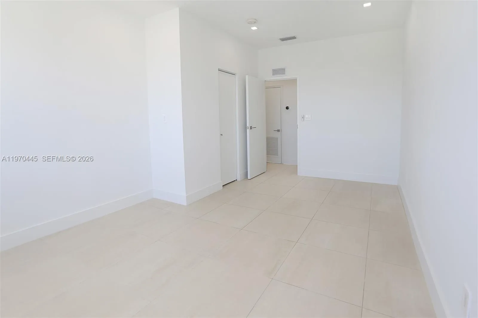 11 Island Ave Ph8, Miami Beach, Florida 33139, Miami Beach, Florida 33139, 3 Bedrooms Bedrooms, ,3 BathroomsBathrooms,Residential Lease,For Rent,11 Island Ave Ph8, Miami Beach, Florida 33139,A11970445