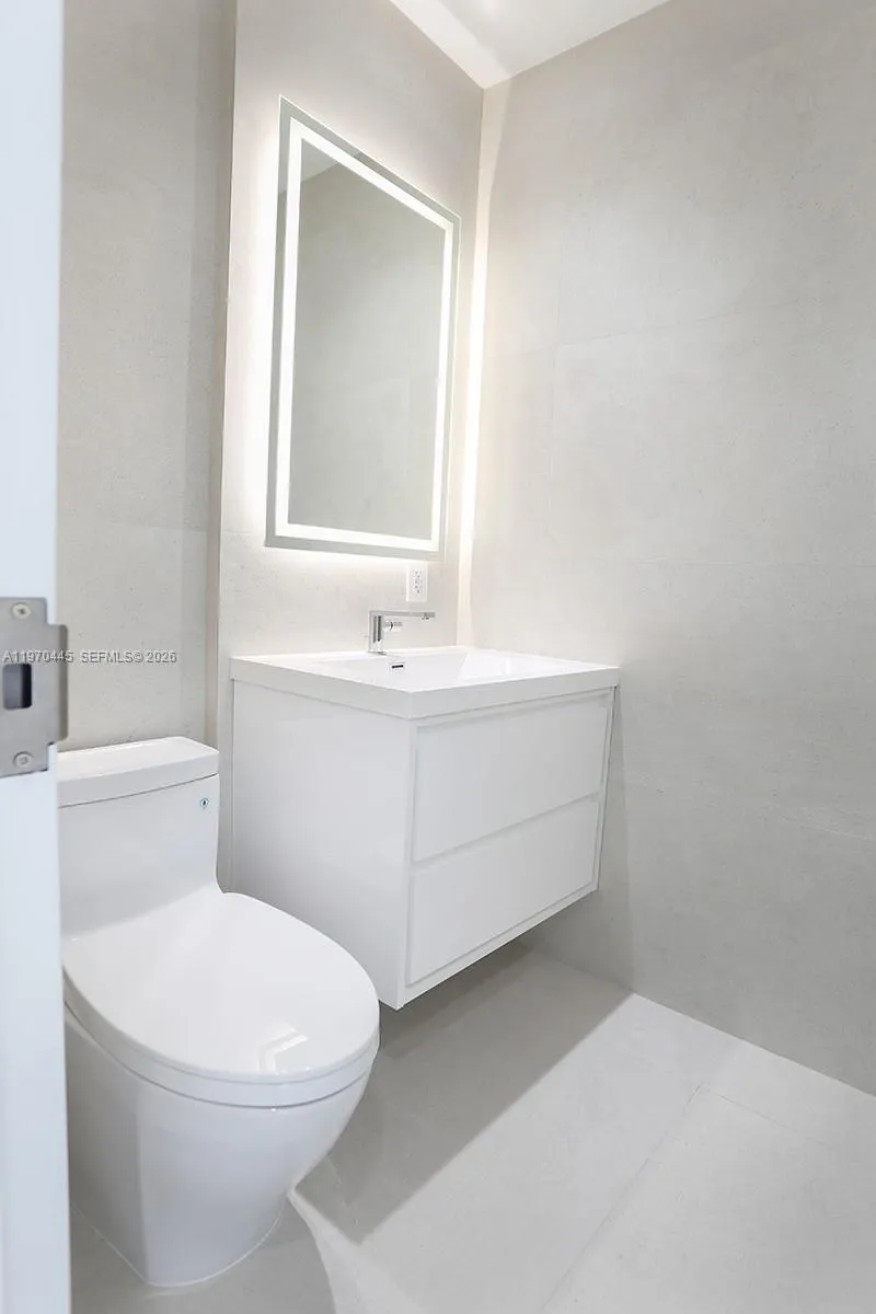 11 Island Ave Ph8, Miami Beach, Florida 33139, Miami Beach, Florida 33139, 3 Bedrooms Bedrooms, ,3 BathroomsBathrooms,Residential Lease,For Rent,11 Island Ave Ph8, Miami Beach, Florida 33139,A11970445