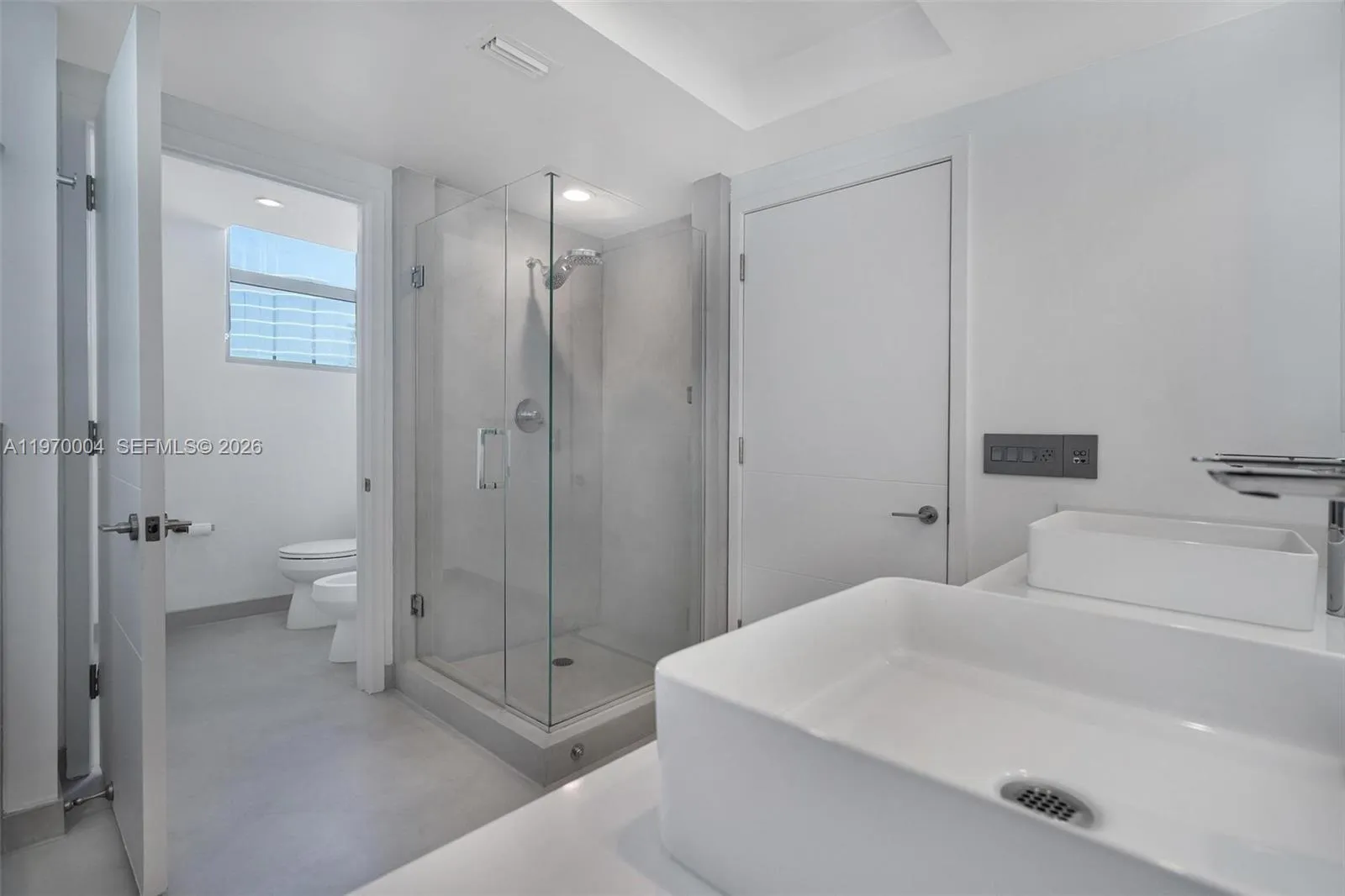 1331 Brickell Bay Dr 2402, Miami, Florida 33131, Miami, Florida 33131, 2 Bedrooms Bedrooms, ,2 BathroomsBathrooms,Residential,For Sale,1331 Brickell Bay Dr 2402, Miami, Florida 33131,A11970004