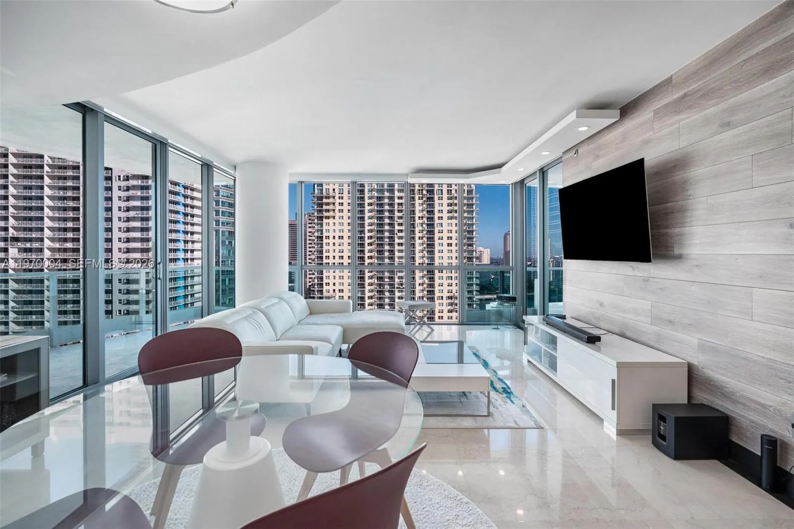 1331 Brickell Bay Dr 2402, Miami, Florida 33131, Miami, Florida 33131, 2 Bedrooms Bedrooms, ,2 BathroomsBathrooms,Residential,For Sale,1331 Brickell Bay Dr 2402, Miami, Florida 33131,A11970004