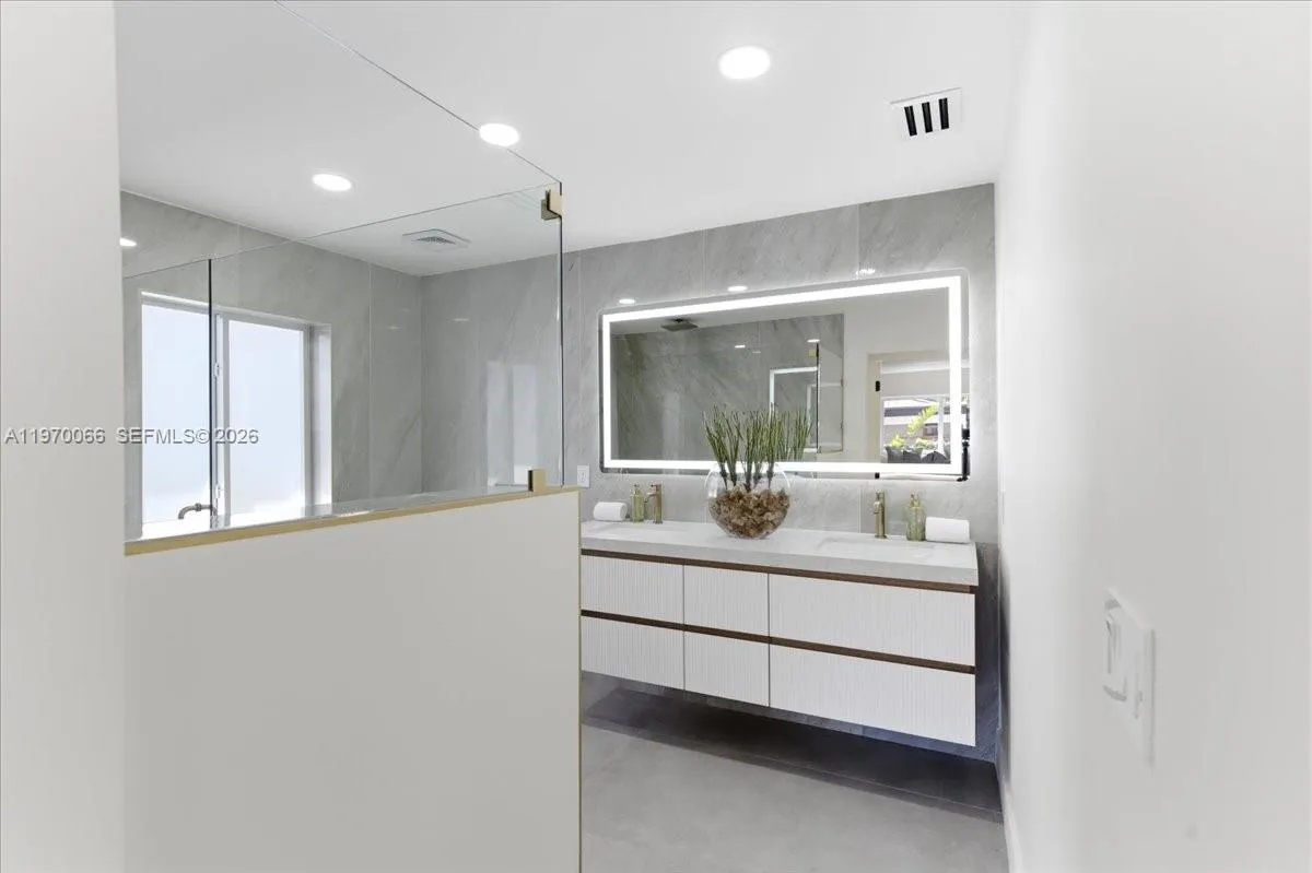 1971 Sw 33rd Ave, Miami, Florida 33145, Miami, Florida 33145, 4 Bedrooms Bedrooms, ,3 BathroomsBathrooms,Residential,For Sale,1971 Sw 33rd Ave, Miami, Florida 33145,A11970066