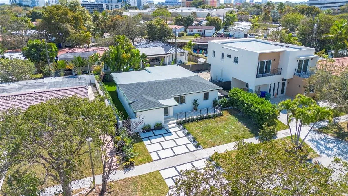 1971 Sw 33rd Ave, Miami, Florida 33145, Miami, Florida 33145, 4 Bedrooms Bedrooms, ,3 BathroomsBathrooms,Residential,For Sale,1971 Sw 33rd Ave, Miami, Florida 33145,A11970066