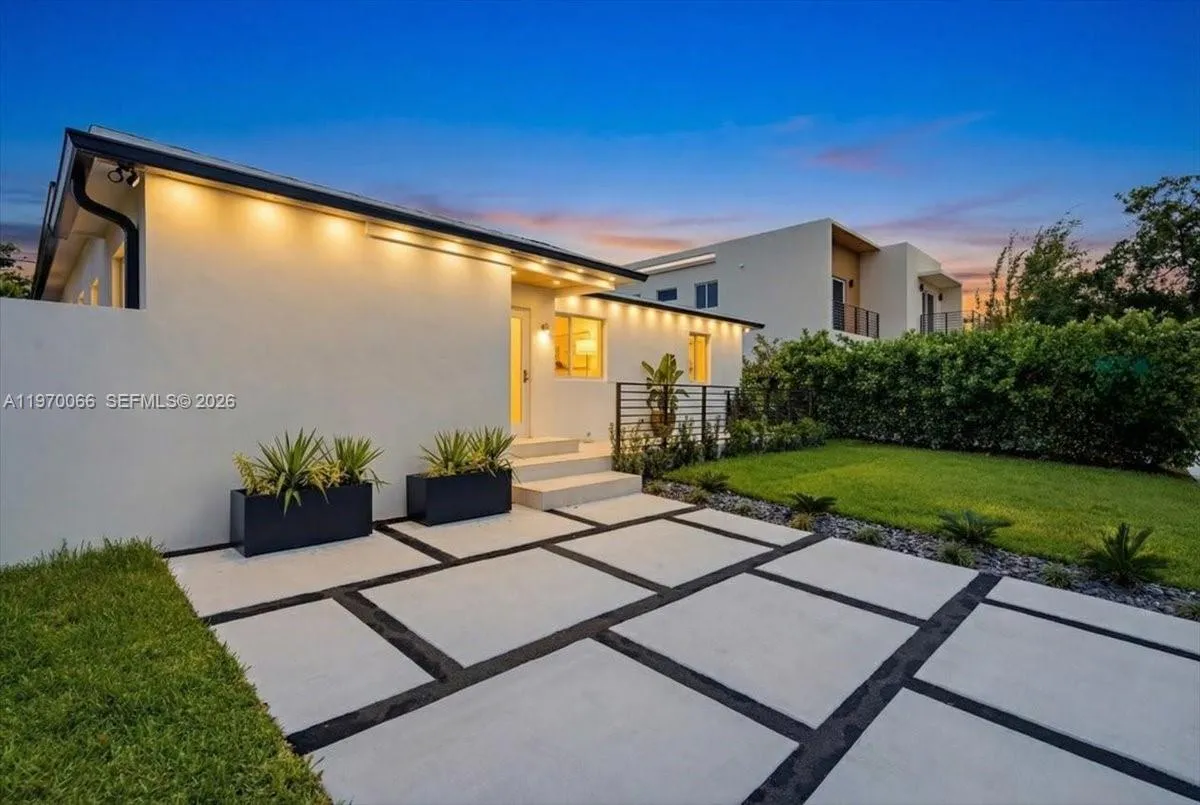 1971 Sw 33rd Ave, Miami, Florida 33145, Miami, Florida 33145, 4 Bedrooms Bedrooms, ,3 BathroomsBathrooms,Residential,For Sale,1971 Sw 33rd Ave, Miami, Florida 33145,A11970066