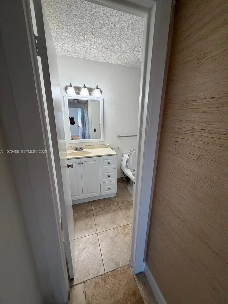 4670 W 13th Ln 523, Hialeah, Florida 33012, Hialeah, Florida 33012, 2 Bedrooms Bedrooms, ,2 BathroomsBathrooms,Residential Lease,For Rent,4670 W 13th Ln 523, Hialeah, Florida 33012,A11970485
