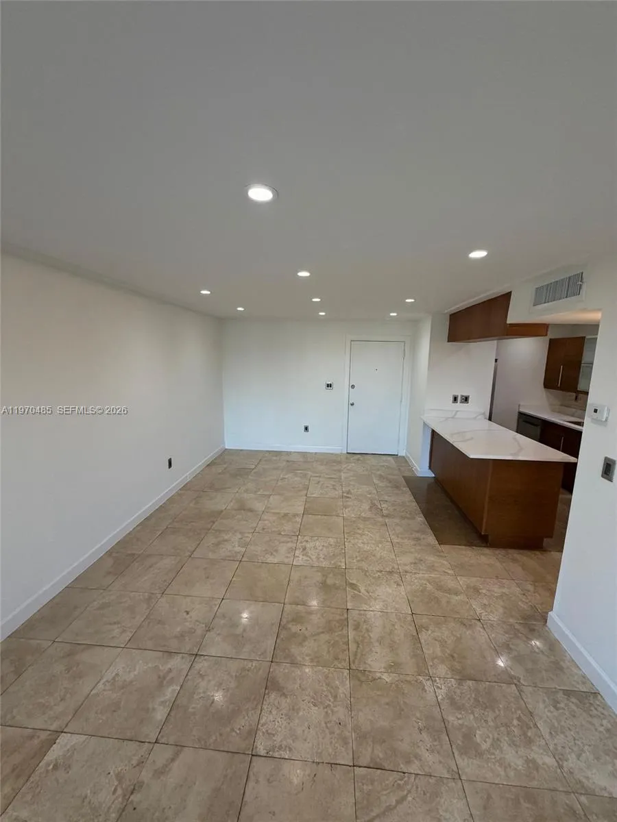 4670 W 13th Ln 523, Hialeah, Florida 33012, Hialeah, Florida 33012, 2 Bedrooms Bedrooms, ,2 BathroomsBathrooms,Residential Lease,For Rent,4670 W 13th Ln 523, Hialeah, Florida 33012,A11970485