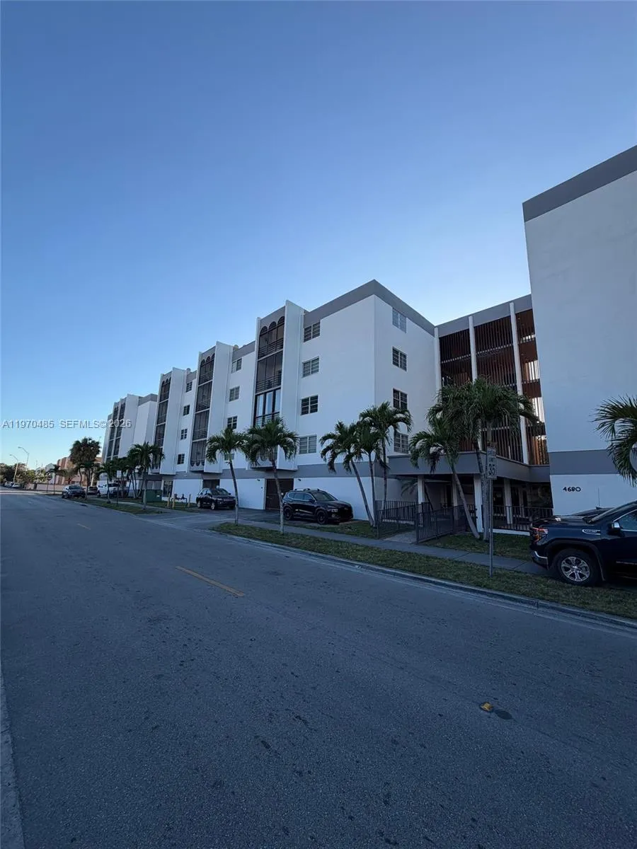 4670 W 13th Ln 523, Hialeah, Florida 33012, Hialeah, Florida 33012, 2 Bedrooms Bedrooms, ,2 BathroomsBathrooms,Residential Lease,For Rent,4670 W 13th Ln 523, Hialeah, Florida 33012,A11970485