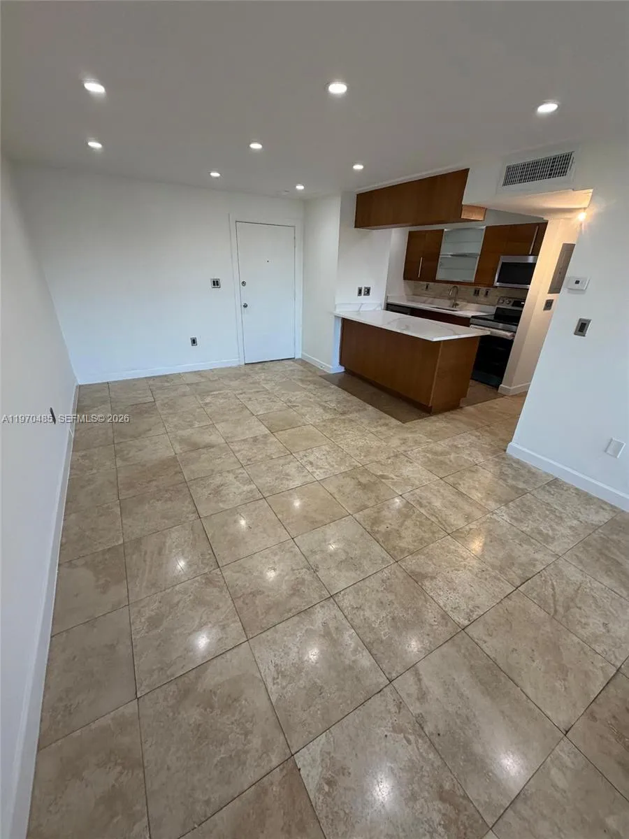 4670 W 13th Ln 523, Hialeah, Florida 33012, Hialeah, Florida 33012, 2 Bedrooms Bedrooms, ,2 BathroomsBathrooms,Residential Lease,For Rent,4670 W 13th Ln 523, Hialeah, Florida 33012,A11970485