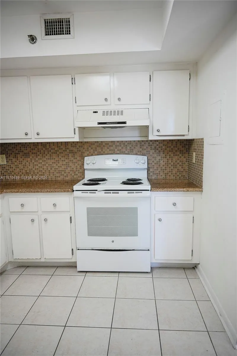 901 Hillcrest Dr 504, Hollywood, Florida 33021, Hollywood, Florida 33021, 2 Bedrooms Bedrooms, ,2 BathroomsBathrooms,Residential,For Sale,901 Hillcrest Dr 504, Hollywood, Florida 33021,A11970489