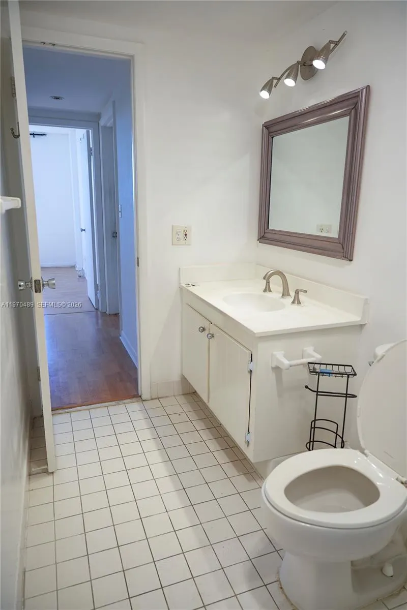 901 Hillcrest Dr 504, Hollywood, Florida 33021, Hollywood, Florida 33021, 2 Bedrooms Bedrooms, ,2 BathroomsBathrooms,Residential,For Sale,901 Hillcrest Dr 504, Hollywood, Florida 33021,A11970489