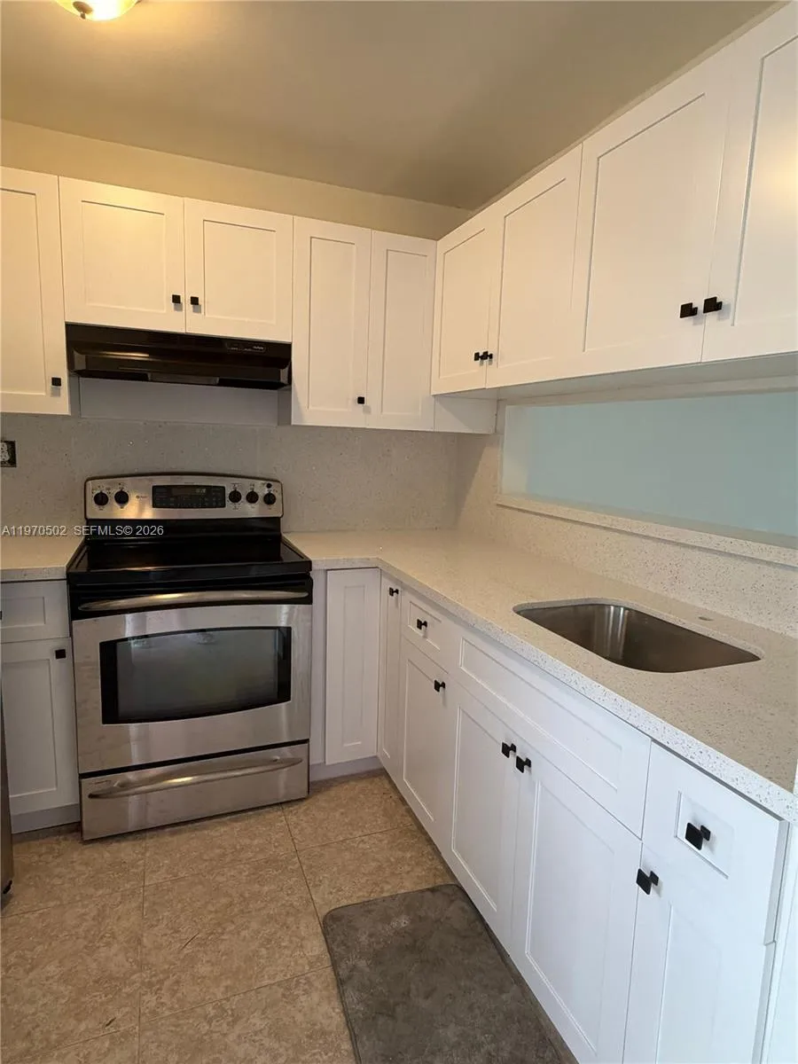 3396 Foxcroft Rd 113, Miramar, Florida 33025, Miramar, Florida 33025, 2 Bedrooms Bedrooms, ,2 BathroomsBathrooms,Residential,For Sale,3396 Foxcroft Rd 113, Miramar, Florida 33025,A11970502