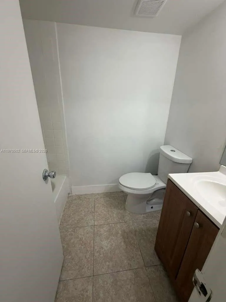 3396 Foxcroft Rd 113, Miramar, Florida 33025, Miramar, Florida 33025, 2 Bedrooms Bedrooms, ,2 BathroomsBathrooms,Residential,For Sale,3396 Foxcroft Rd 113, Miramar, Florida 33025,A11970502