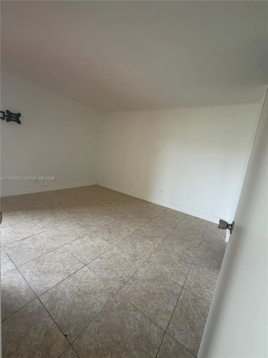 3396 Foxcroft Rd 113, Miramar, Florida 33025, Miramar, Florida 33025, 2 Bedrooms Bedrooms, ,2 BathroomsBathrooms,Residential,For Sale,3396 Foxcroft Rd 113, Miramar, Florida 33025,A11970502