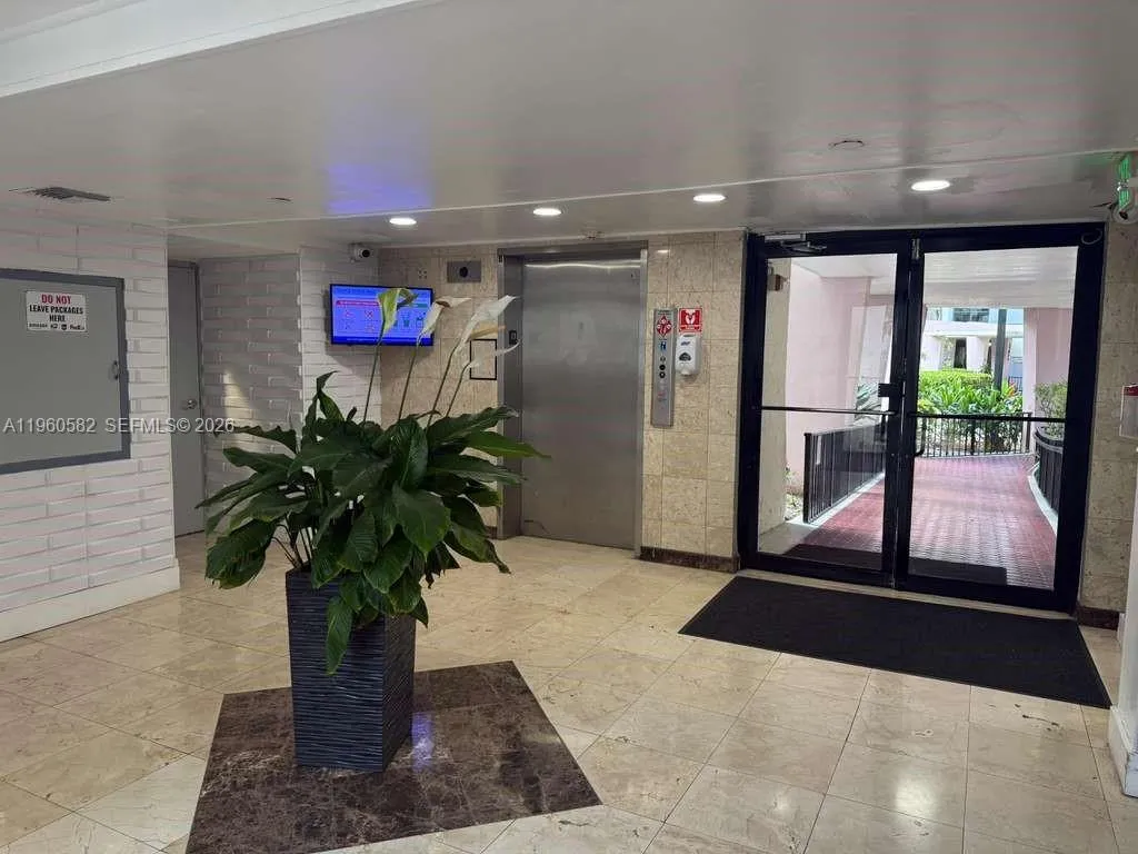 17011 N Bay Rd 709, Sunny Isles Beach, Florida 331, Sunny Isles Beach, Florida 33160, 2 Bedrooms Bedrooms, ,2 BathroomsBathrooms,Residential Lease,For Rent,17011 N Bay Rd 709, Sunny Isles Beach, Florida 331,A11960582