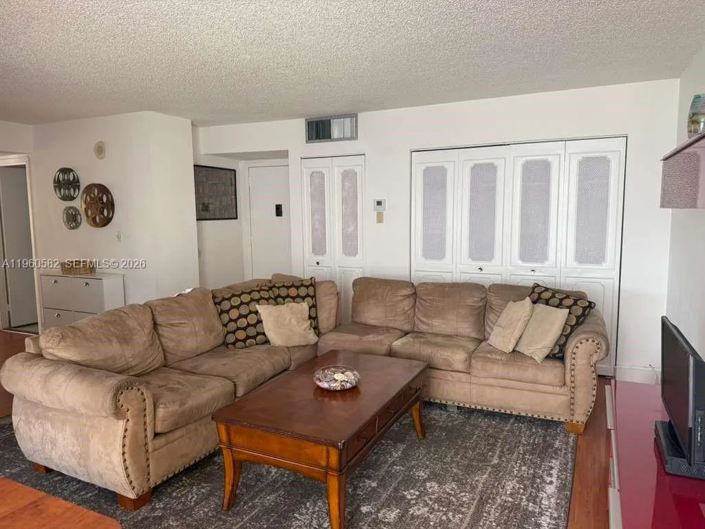 17011 N Bay Rd 709, Sunny Isles Beach, Florida 331, Sunny Isles Beach, Florida 33160, 2 Bedrooms Bedrooms, ,2 BathroomsBathrooms,Residential Lease,For Rent,17011 N Bay Rd 709, Sunny Isles Beach, Florida 331,A11960582