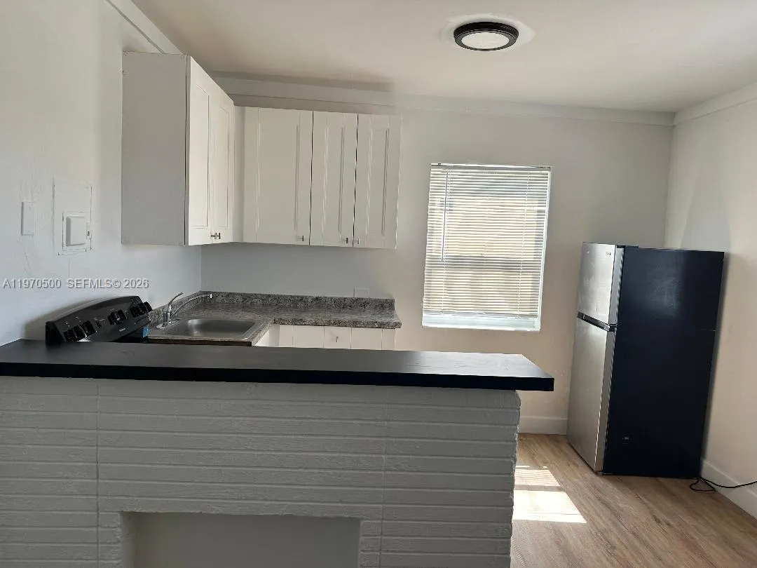 186 Nw 1st St 6, Homestead, Florida 33030, Homestead, Florida 33030, 1 Bedroom Bedrooms, ,1 BathroomBathrooms,Residential Lease,For Rent,186 Nw 1st St 6, Homestead, Florida 33030,A11970500