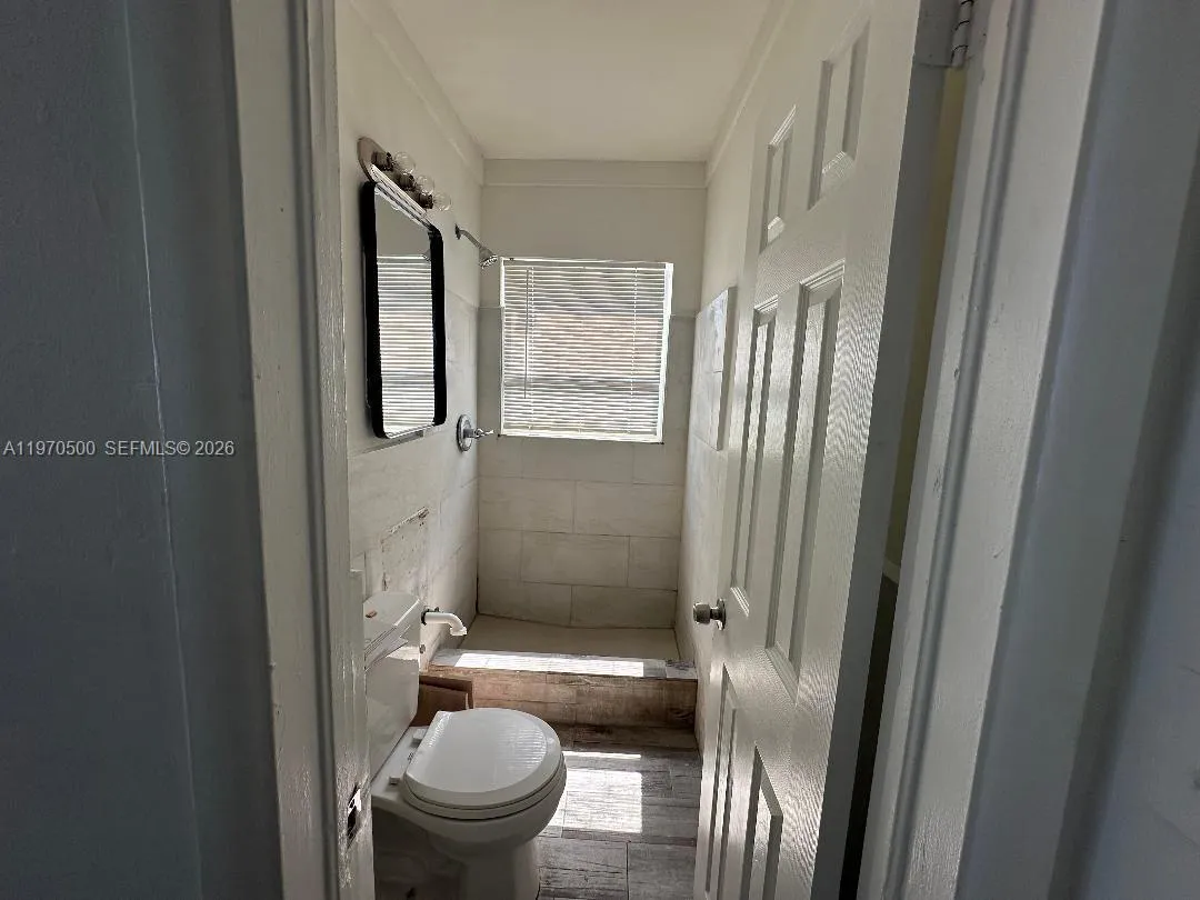 186 Nw 1st St 6, Homestead, Florida 33030, Homestead, Florida 33030, 1 Bedroom Bedrooms, ,1 BathroomBathrooms,Residential Lease,For Rent,186 Nw 1st St 6, Homestead, Florida 33030,A11970500