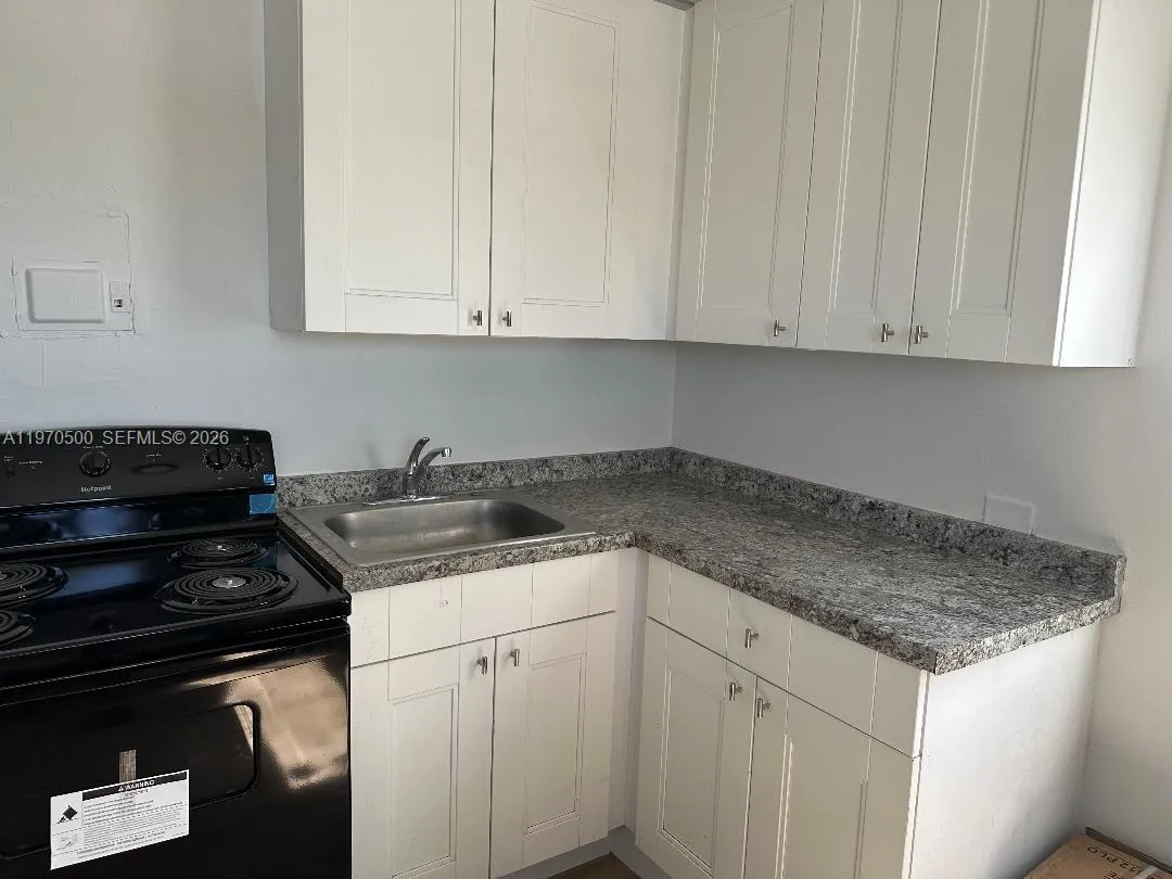 186 Nw 1st St 6, Homestead, Florida 33030, Homestead, Florida 33030, 1 Bedroom Bedrooms, ,1 BathroomBathrooms,Residential Lease,For Rent,186 Nw 1st St 6, Homestead, Florida 33030,A11970500