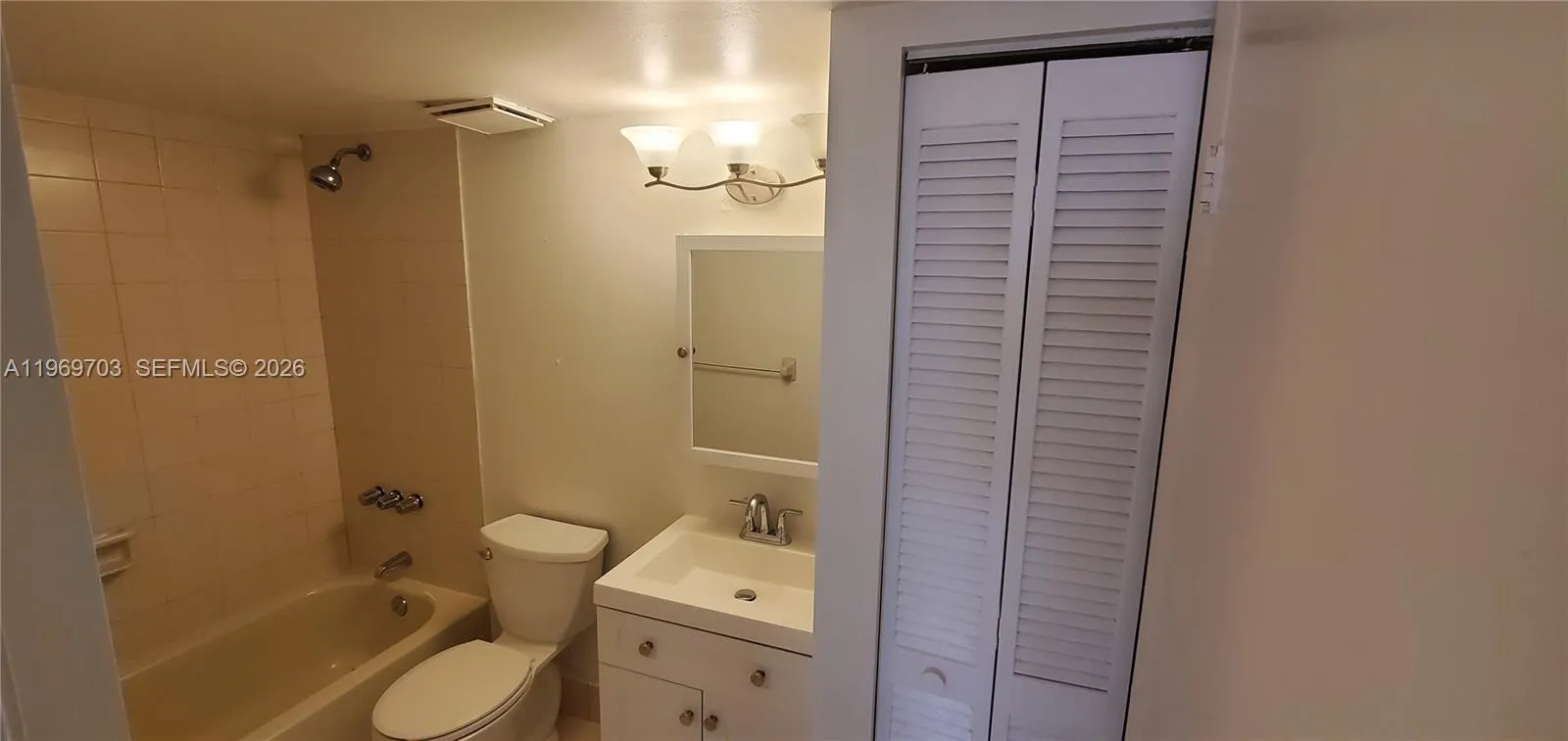 Bathroom, bedroom #2\n