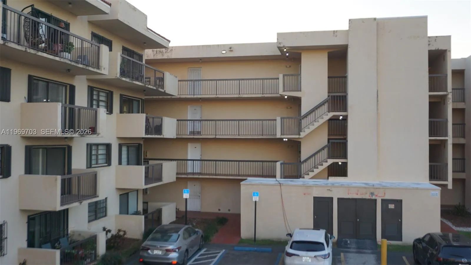 995 Sw 84th Ave 218, Miami, Florida 33144, Miami, Florida 33144, 2 Bedrooms Bedrooms, ,2 BathroomsBathrooms,Residential,For Sale,995 Sw 84th Ave 218, Miami, Florida 33144,A11969703