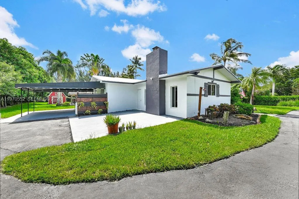 5300 Sw 162nd Ave, Southwest Ranches, Florida 3333, Southwest Ranches, Florida 33331, ,Land,For Sale,5300 Sw 162nd Ave, Southwest Ranches, Florida 3333,A11970552