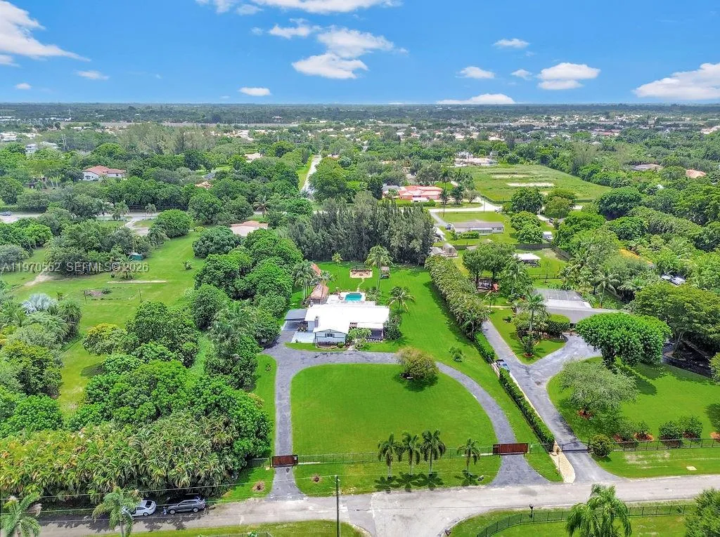 5300 Sw 162nd Ave, Southwest Ranches, Florida 3333, Southwest Ranches, Florida 33331, ,Land,For Sale,5300 Sw 162nd Ave, Southwest Ranches, Florida 3333,A11970552