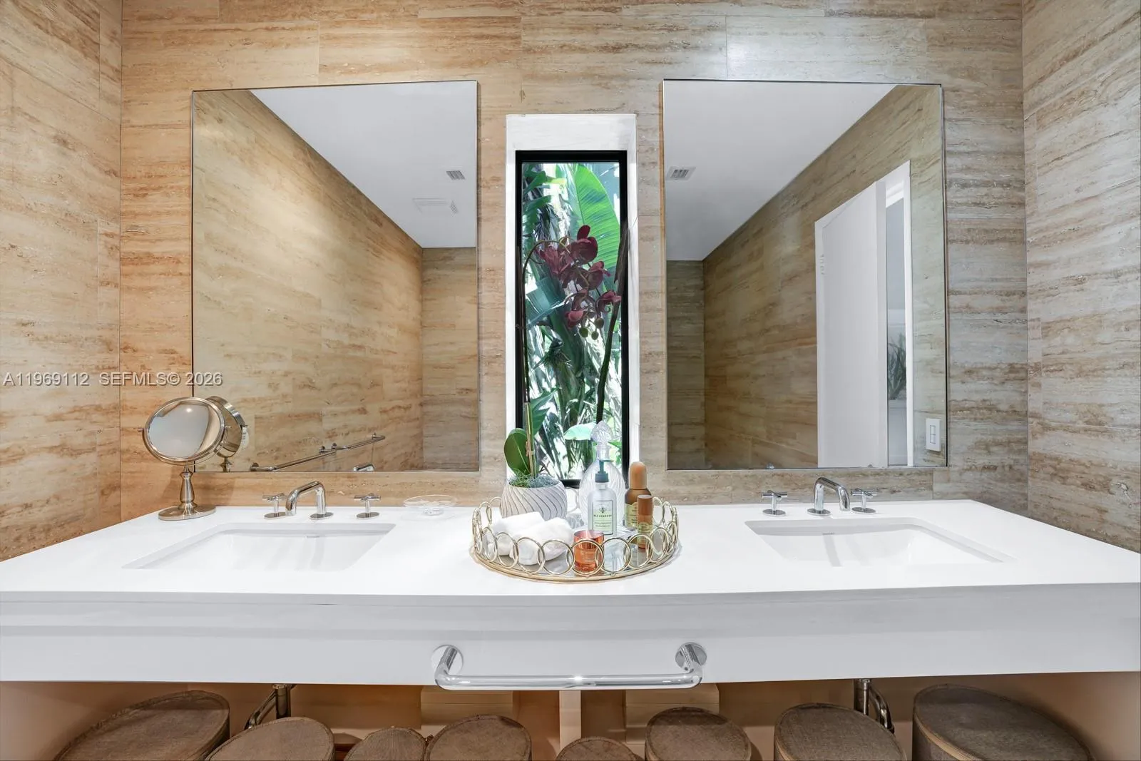 575 Hibiscus Ln, Miami, Florida 33137, Miami, Florida 33137, 5 Bedrooms Bedrooms, ,5 BathroomsBathrooms,Residential Lease,For Rent,575 Hibiscus Ln, Miami, Florida 33137,A11969112