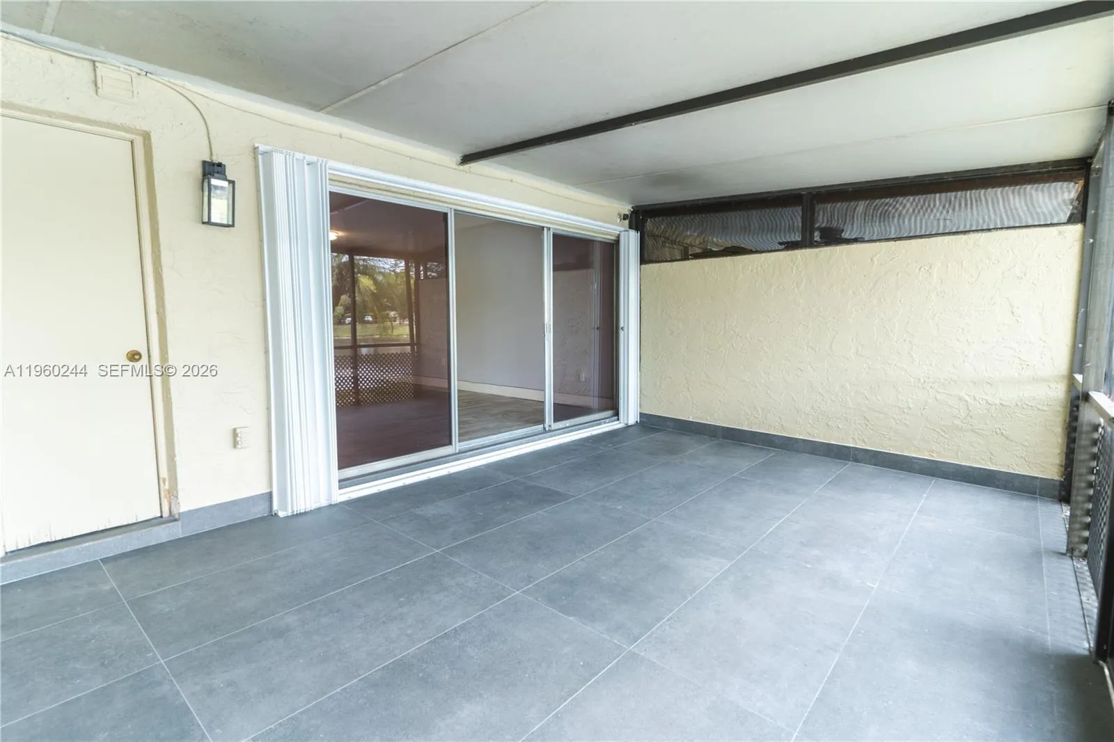 14271 Kendale Lakes Cir, Miami, Florida 33183, Miami, Florida 33183, 2 Bedrooms Bedrooms, ,2 BathroomsBathrooms,Residential Lease,For Rent,14271 Kendale Lakes Cir, Miami, Florida 33183,A11960244