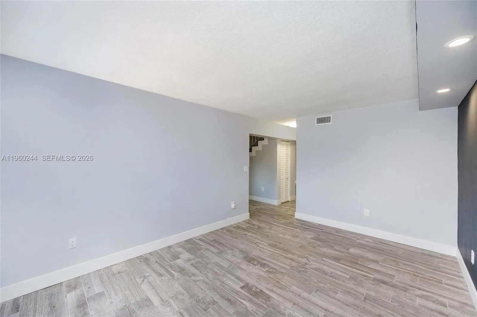 14271 Kendale Lakes Cir, Miami, Florida 33183, Miami, Florida 33183, 2 Bedrooms Bedrooms, ,2 BathroomsBathrooms,Residential Lease,For Rent,14271 Kendale Lakes Cir, Miami, Florida 33183,A11960244