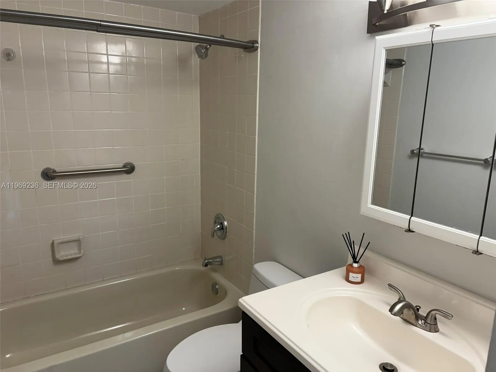 9010 Sw 125th Ave G305, Miami, Florida 33186, Miami, Florida 33186, 1 Bedroom Bedrooms, ,1 BathroomBathrooms,Residential Lease,For Rent,9010 Sw 125th Ave G305, Miami, Florida 33186,A11969236