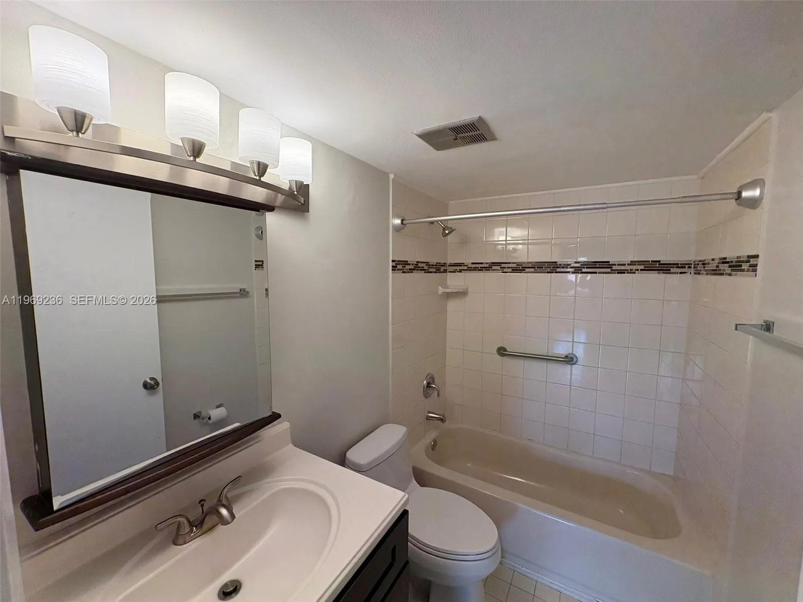 9010 Sw 125th Ave G305, Miami, Florida 33186, Miami, Florida 33186, 1 Bedroom Bedrooms, ,1 BathroomBathrooms,Residential Lease,For Rent,9010 Sw 125th Ave G305, Miami, Florida 33186,A11969236