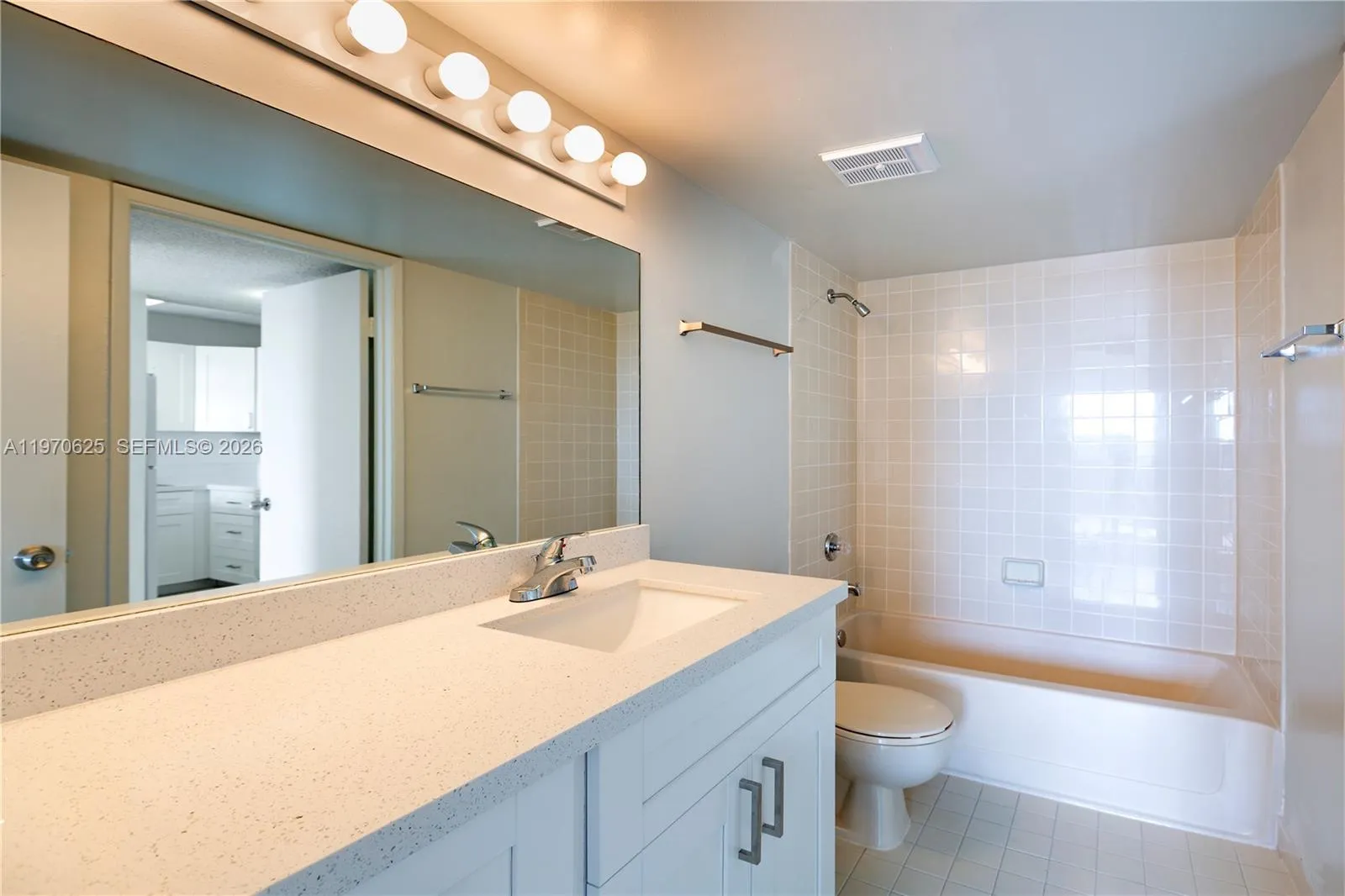 191 Nw 97th Ave 421, Miami, Florida 33172, Miami, Florida 33172, 1 Bedroom Bedrooms, ,1 BathroomBathrooms,Residential Lease,For Rent,191 Nw 97th Ave 421, Miami, Florida 33172,A11970625