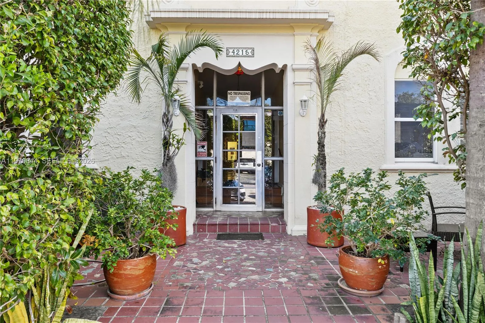 4215 Sheridan Ave 3, Miami Beach, Florida 33140, Miami Beach, Florida 33140, 2 Bedrooms Bedrooms, ,1 BathroomBathrooms,Residential Lease,For Rent,4215 Sheridan Ave 3, Miami Beach, Florida 33140,A11970644