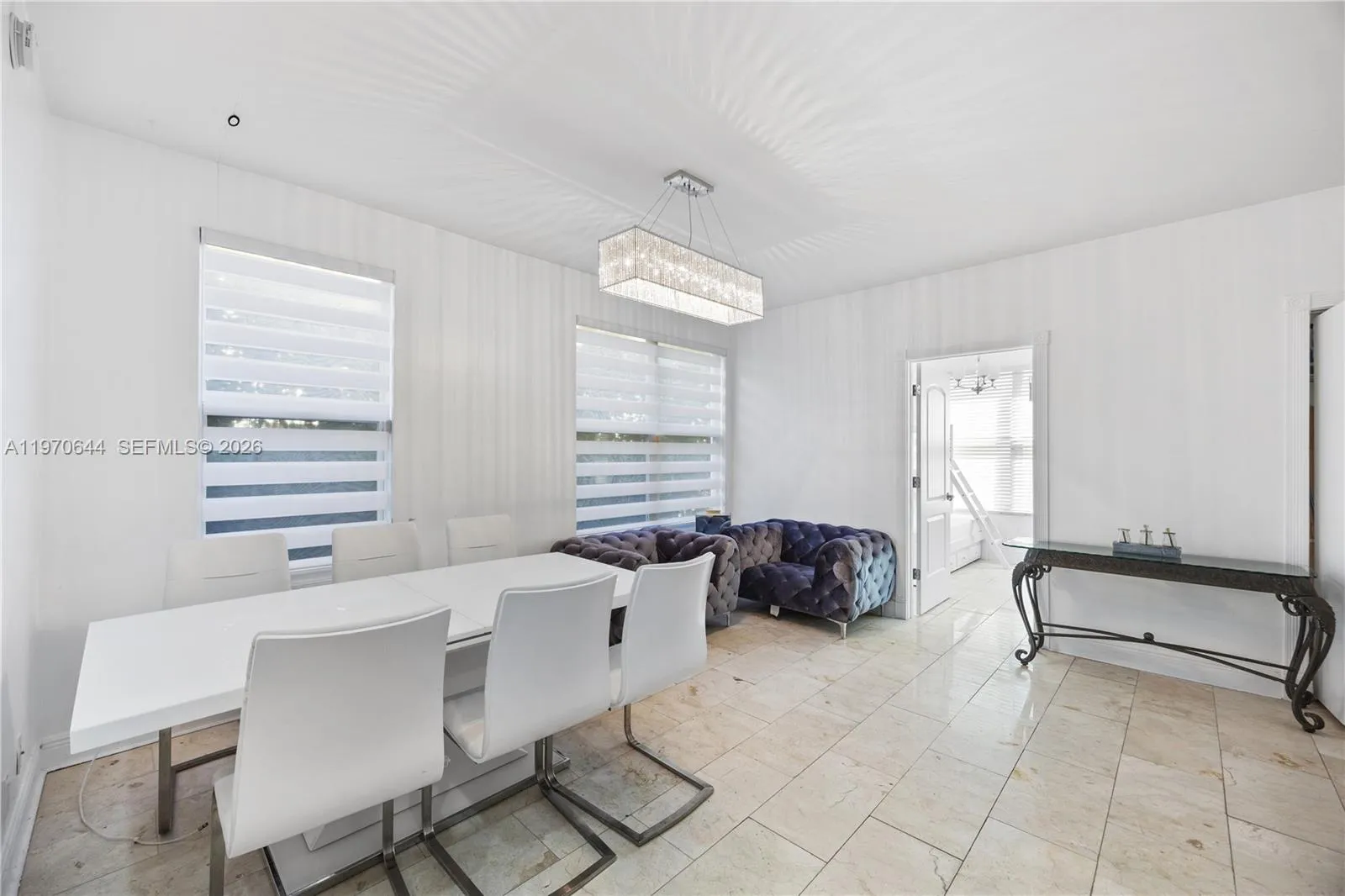 4215 Sheridan Ave 3, Miami Beach, Florida 33140, Miami Beach, Florida 33140, 2 Bedrooms Bedrooms, ,1 BathroomBathrooms,Residential Lease,For Rent,4215 Sheridan Ave 3, Miami Beach, Florida 33140,A11970644
