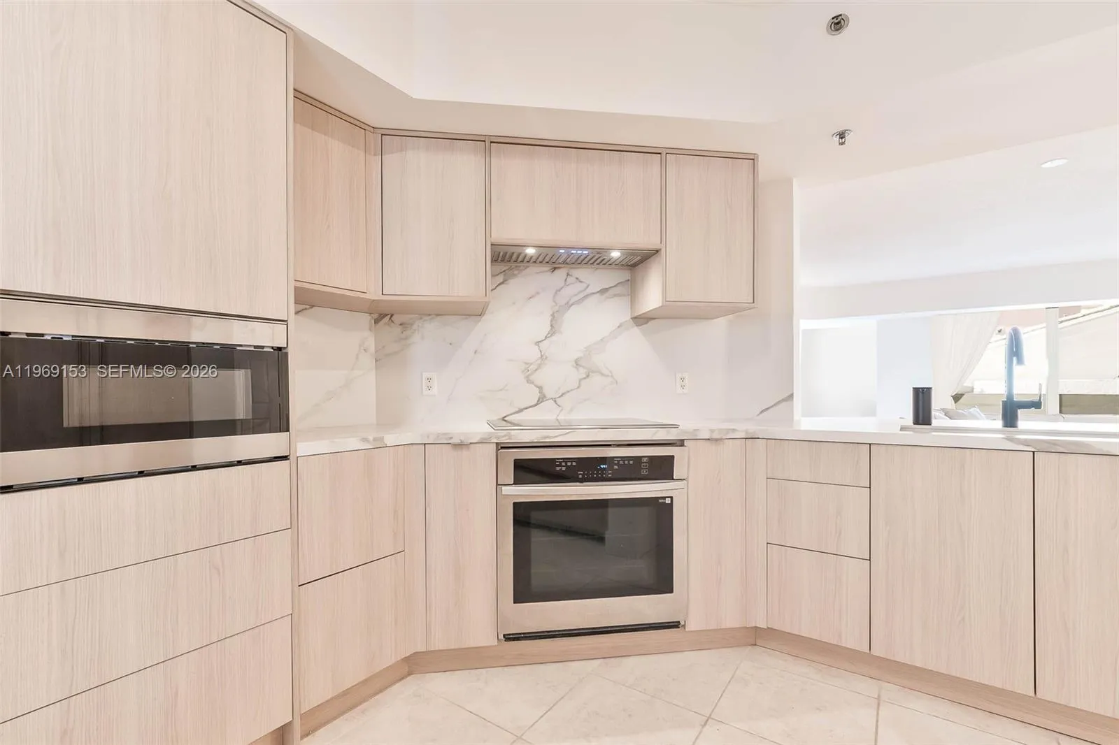 145 Jefferson Ave 432, Miami Beach, Florida 33139, Miami Beach, Florida 33139, 2 Bedrooms Bedrooms, ,2 BathroomsBathrooms,Residential Lease,For Rent,145 Jefferson Ave 432, Miami Beach, Florida 33139,A11969153