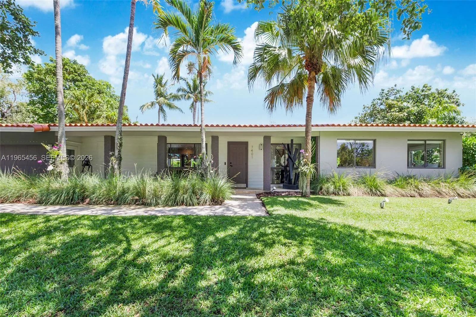 7401 Sw 117th St, Pinecrest, Florida 33156, Pinecrest, Florida 33156, 3 Bedrooms Bedrooms, ,4 BathroomsBathrooms,Residential Lease,For Rent,7401 Sw 117th St, Pinecrest, Florida 33156,A11965456